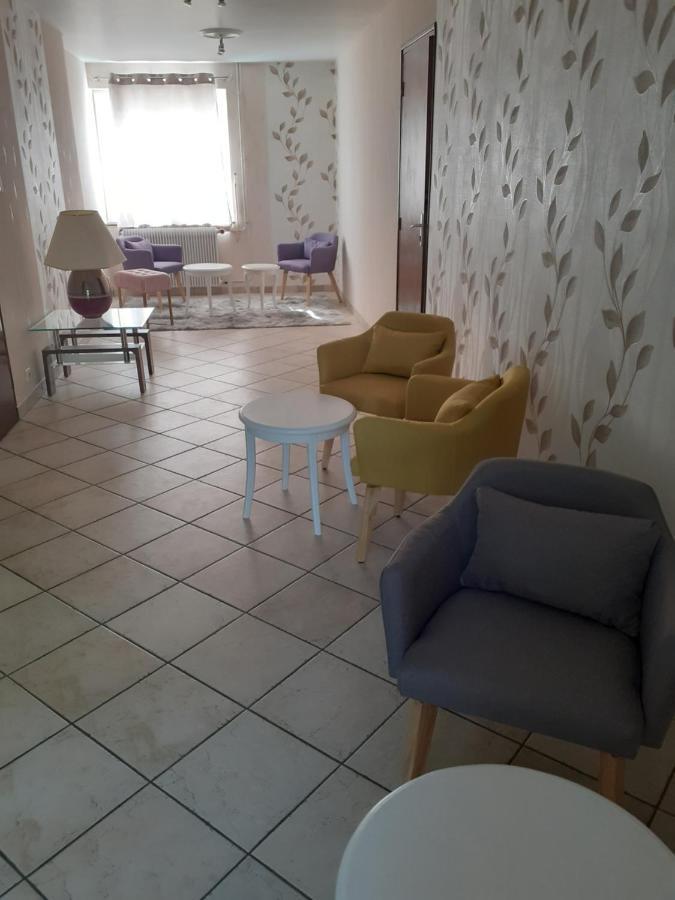 Logis Au Puits Enchante Saint-Martin-en-Bresse ภายนอก รูปภาพ