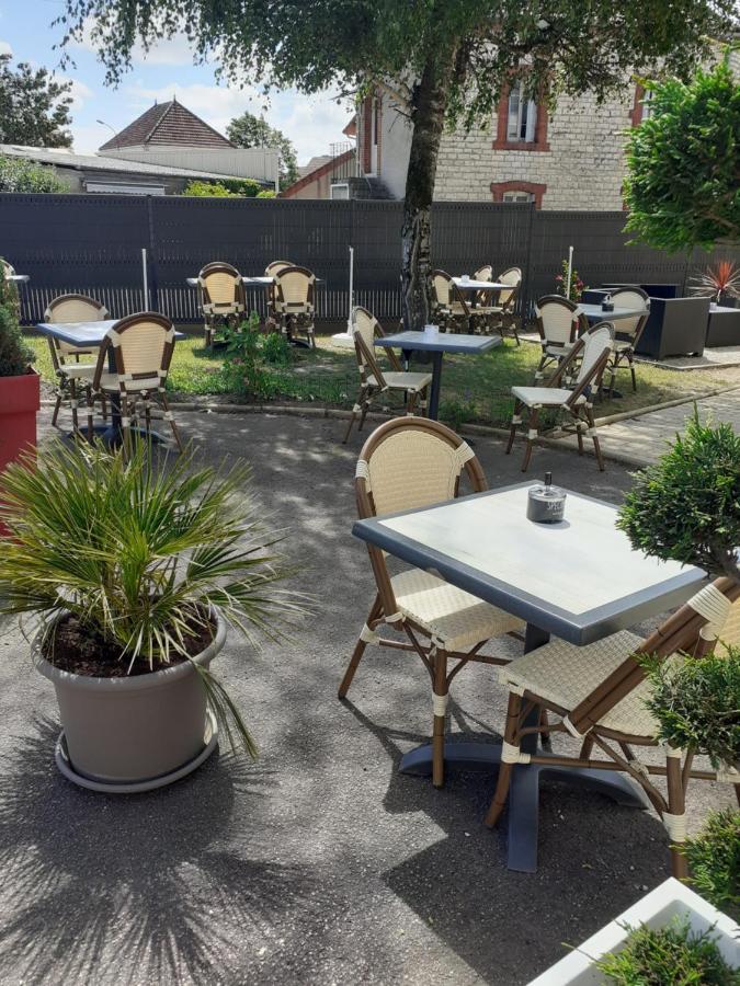 Logis Au Puits Enchante Saint-Martin-en-Bresse ภายนอก รูปภาพ