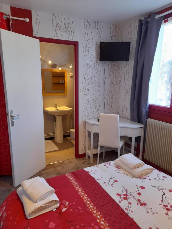 Logis Au Puits Enchante Saint-Martin-en-Bresse ภายนอก รูปภาพ