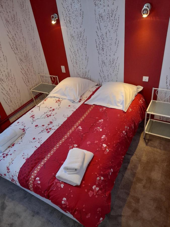Logis Au Puits Enchante Saint-Martin-en-Bresse ภายนอก รูปภาพ