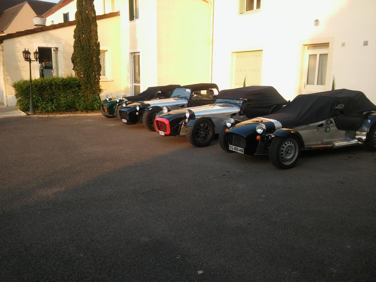 Logis Au Puits Enchante Saint-Martin-en-Bresse ภายนอก รูปภาพ