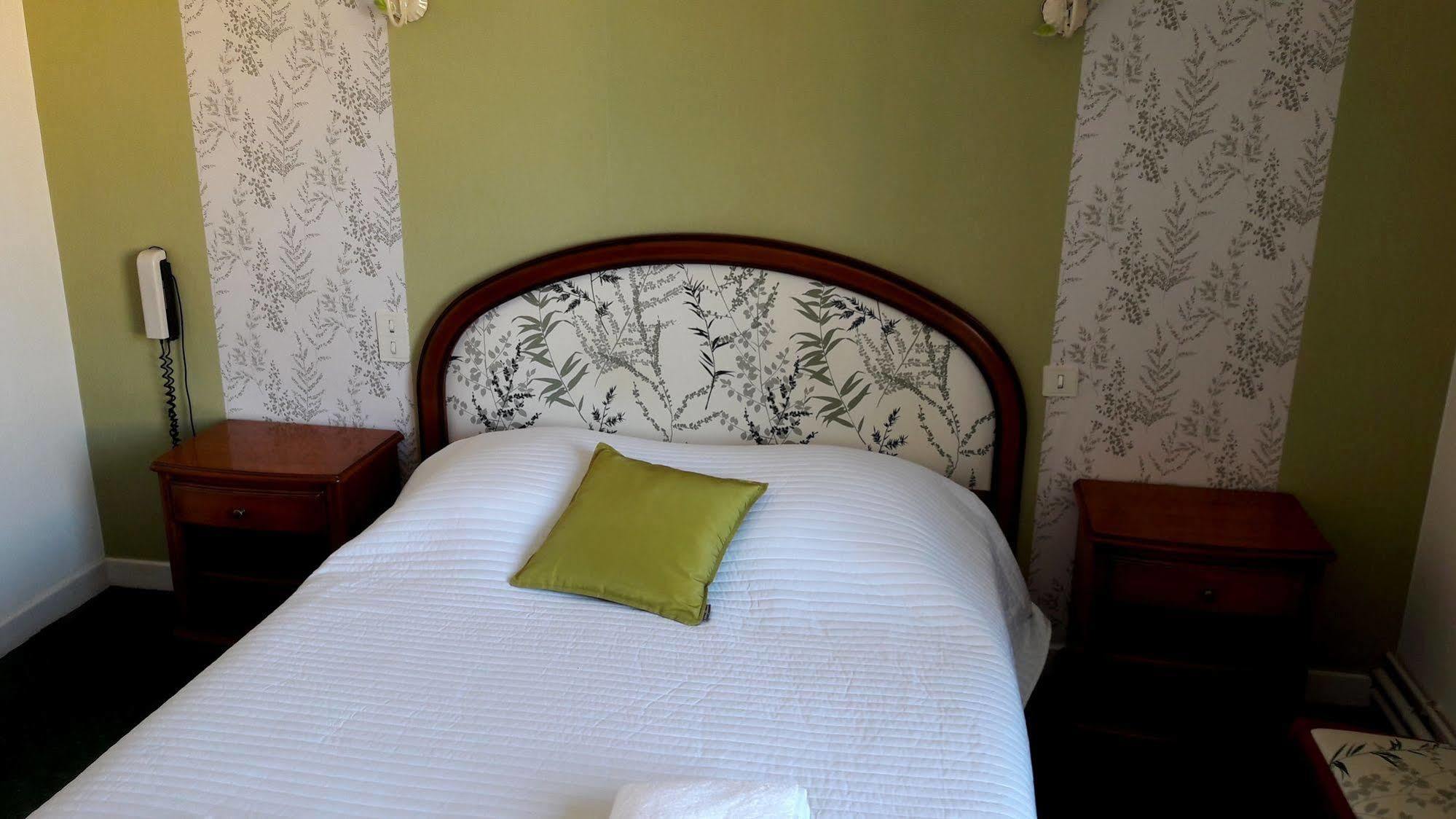 Logis Au Puits Enchante Saint-Martin-en-Bresse ภายนอก รูปภาพ